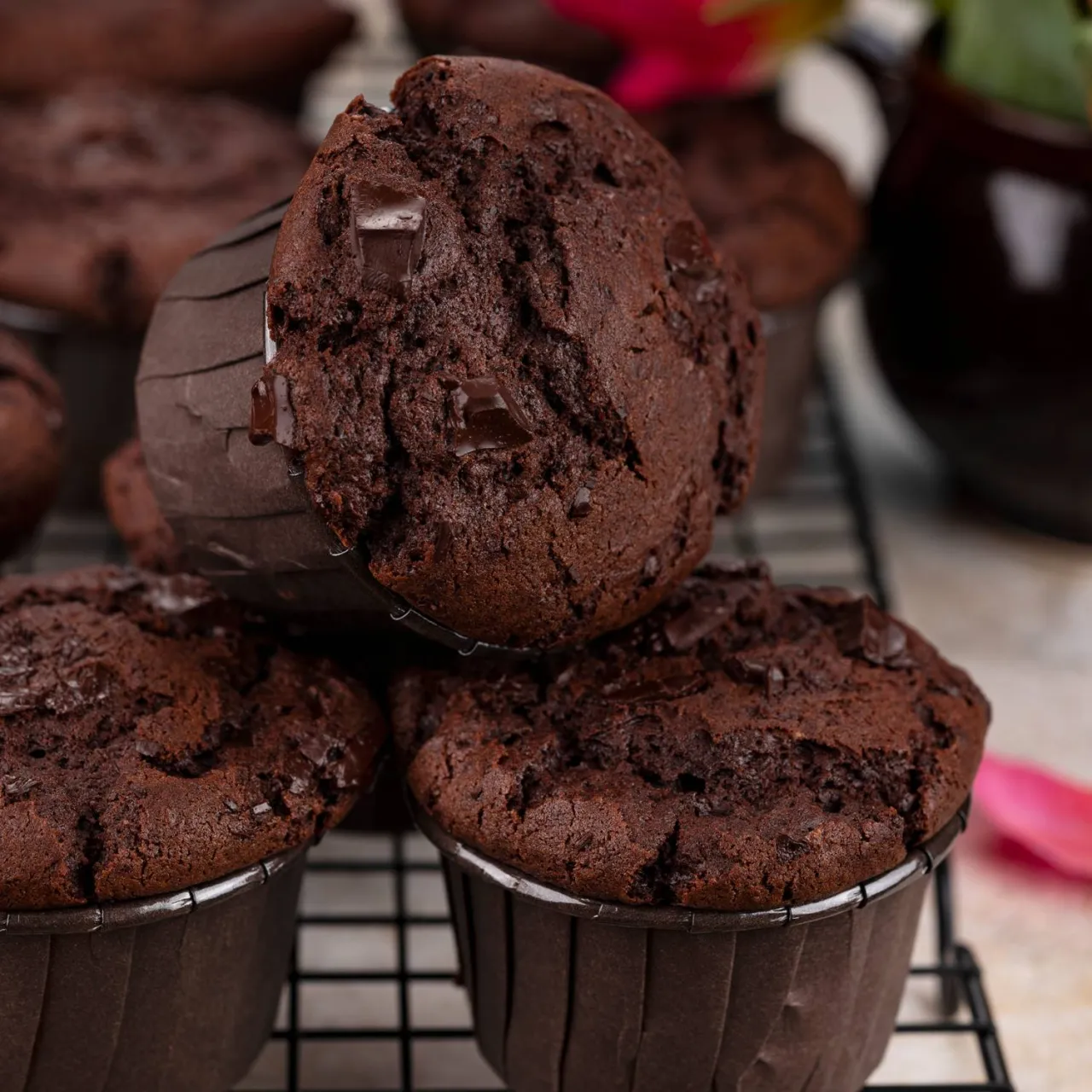 Zdjęcie Ile piec muffinki czekoladowe? Prosty przepis i idealny czas pieczenia