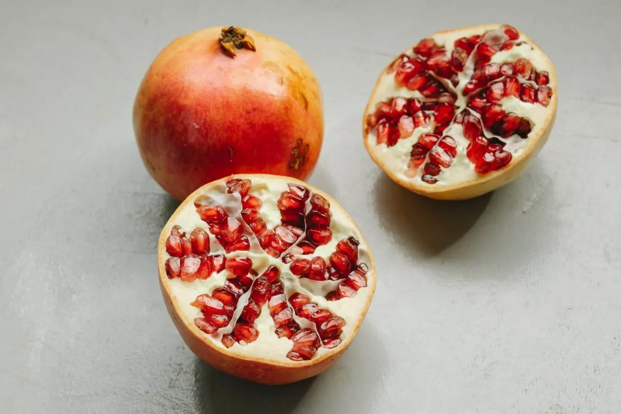 Zdjęcie Wie viel Kalorien hat ein Granatapfel? Erstaunliche Nährwerte enthüllt
