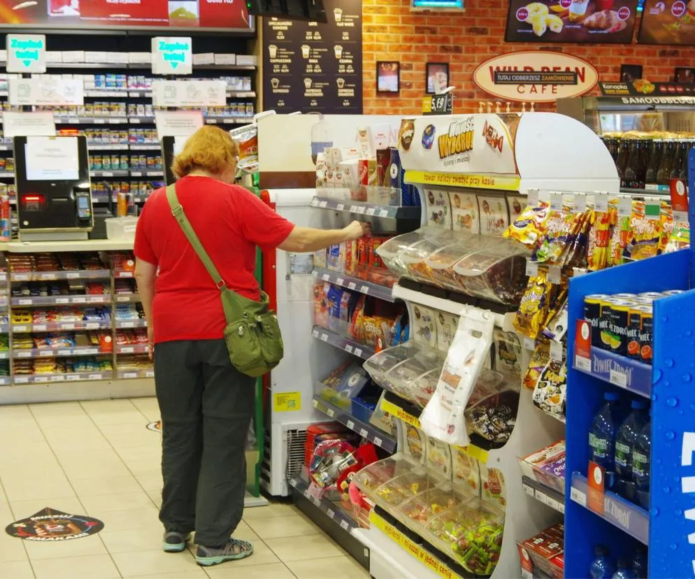 Zdjęcie Co kupić na stacji? Kultowe odpowiedzi z Familiady i memy