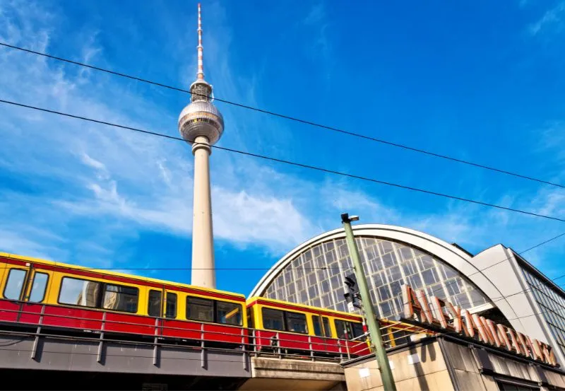 Zdjęcie Ile km ze Szczecina do Berlina? Sprawdź odległość i trasy podróży
