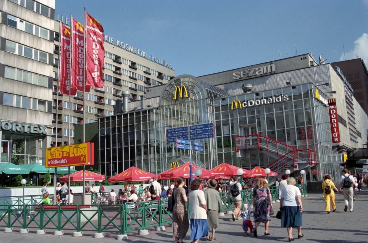 Zdjęcie Kiedy był pierwszy McDonald's w Polsce? Oto zaskakujące fakty