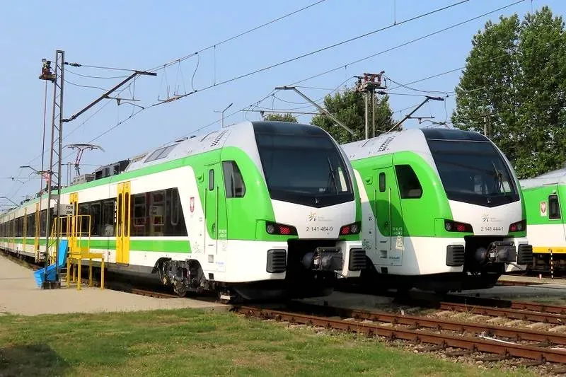 Zdjęcie Skąd odjeżdża kolej mazowiecka? Odkryj najlepsze stacje w regionie
