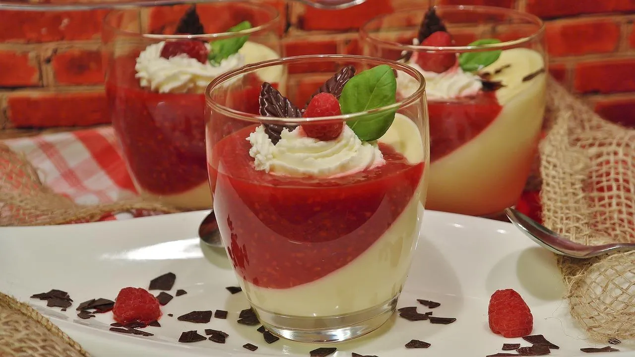 Zdjęcie Ile kalorii ma budyń na mleku? Sprawdź, jak wpływa na dietę i zdrowie
