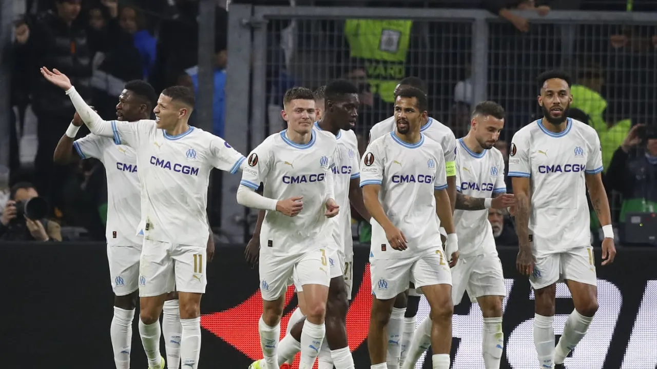 Zdjęcie &iquest;Qui&eacute;n manda? Villarreal vs Marsella: Historial y Europa League