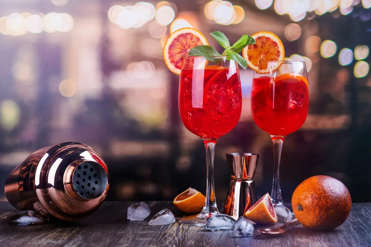 Zdjęcie Jak przygotować idealny drink z prosecco i sokiem z bzu na lato