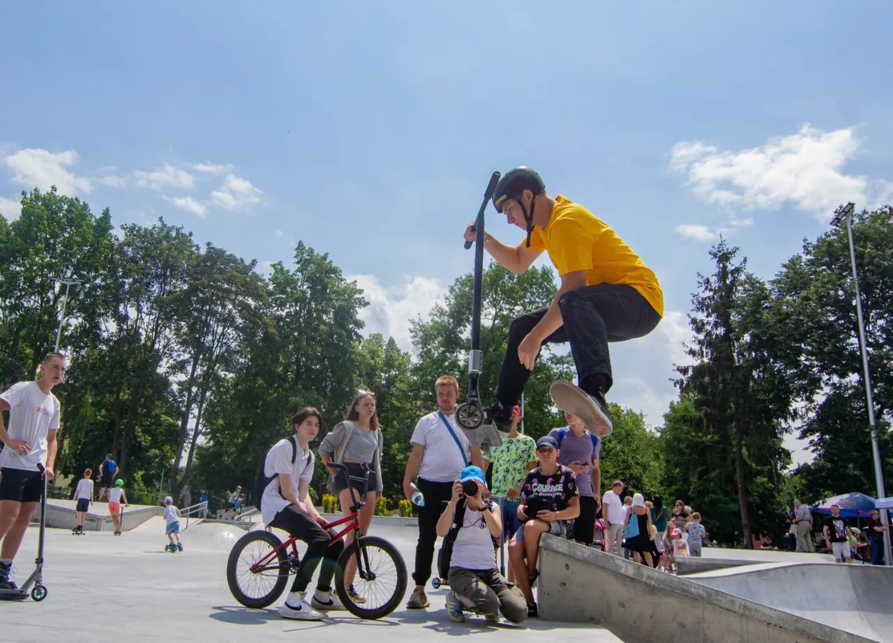 Zdjęcie Skatepark Puławy - idealne miejsce na deskorolkowe emocje i zawody
