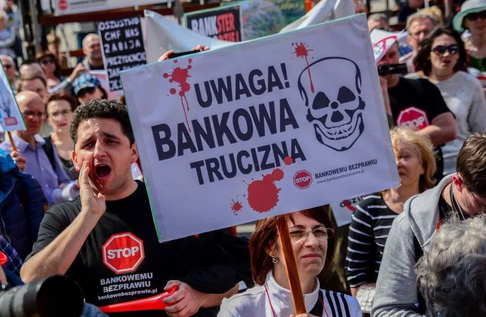 Zdjęcie Czy BZ WBK udzielał kredytów we frankach? Poznaj kontrowersje i fakty