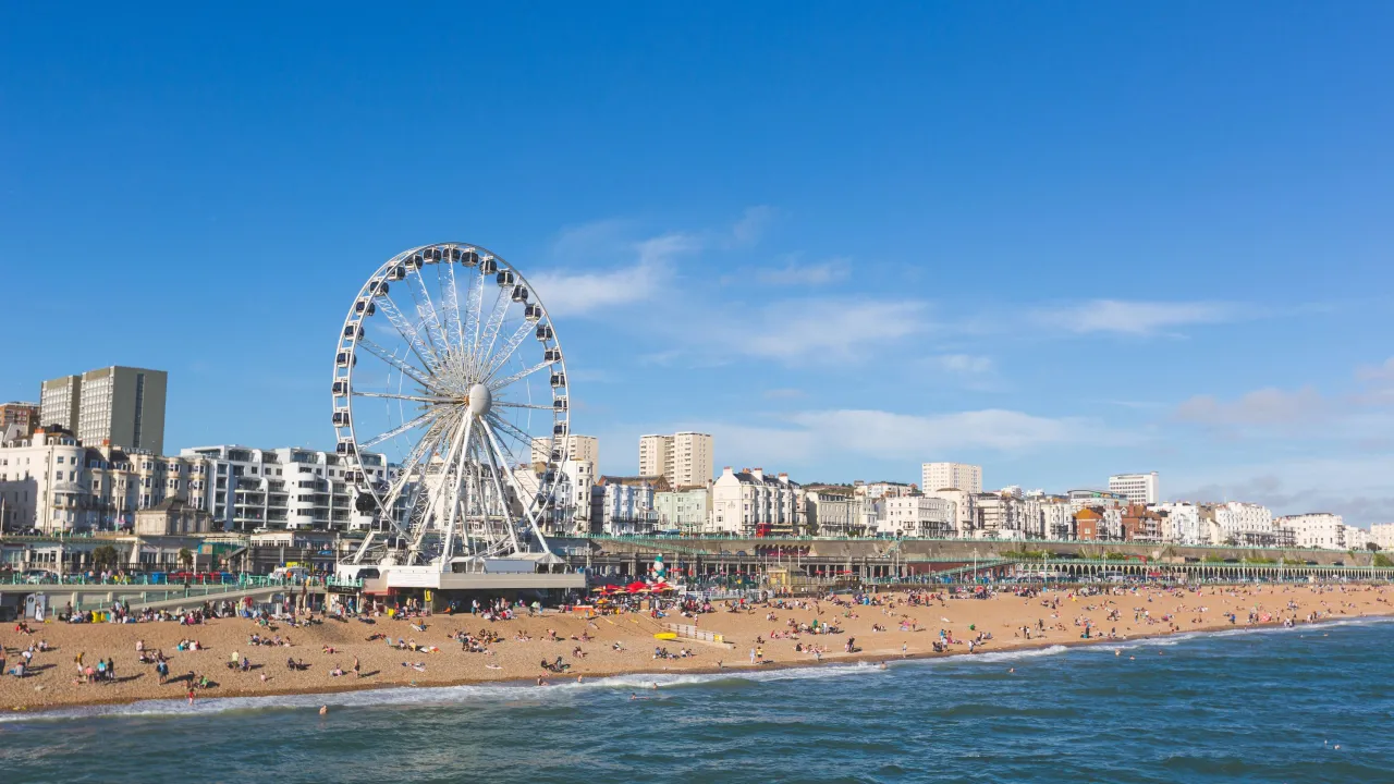 Zdjęcie Brighton miasto - fascynujące wybrzeże Anglii i najważniejsze atrakcje 2025