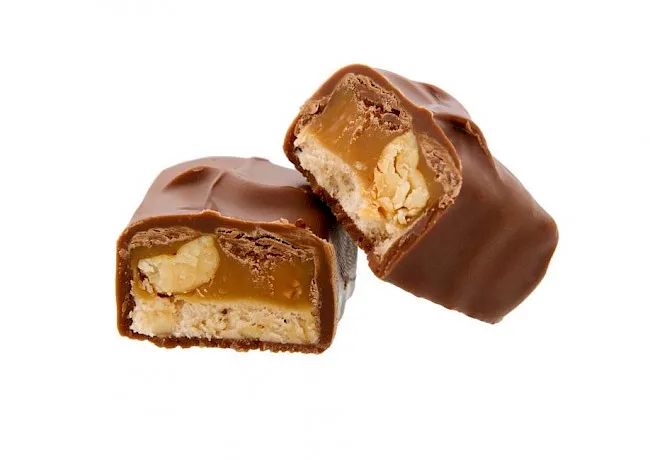 Zdjęcie Ile kcal ma Snickers? Wartość energetyczna popularnego batona