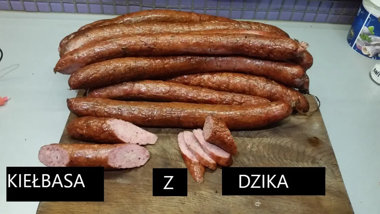 Zdjęcie Jak zrobić kiełbasę z dzika - łatwy przepis na domowy smakołyk
