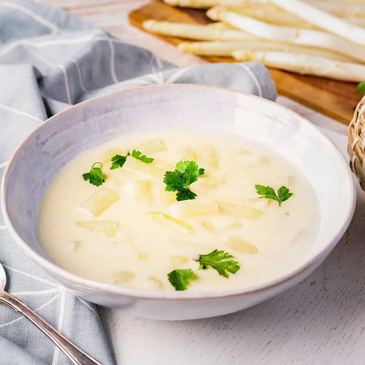 Zdjęcie Rezept für Spargelcremesuppe: Einfache und köstliche Zubereitung zuhause
