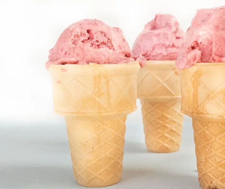 Zdjęcie Lody wegańskie z czego: poznaj składniki i proste przepisy