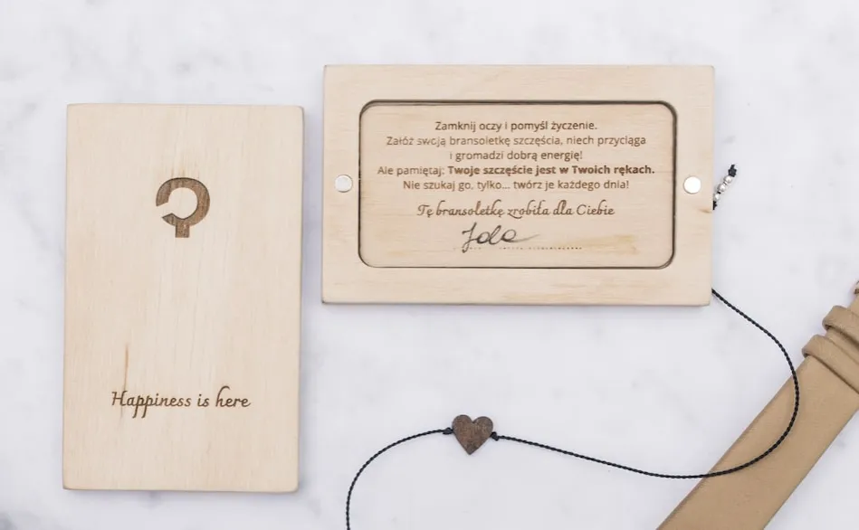 Zdjęcie Jak wiązać bransoletkę szczęścia, aby przyciągnąć pozytywną energię