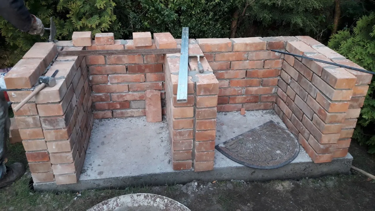 Zdjęcie Jak wymurować grill z cegły – uniknij najczęstszych błędów i ciesz się efektem