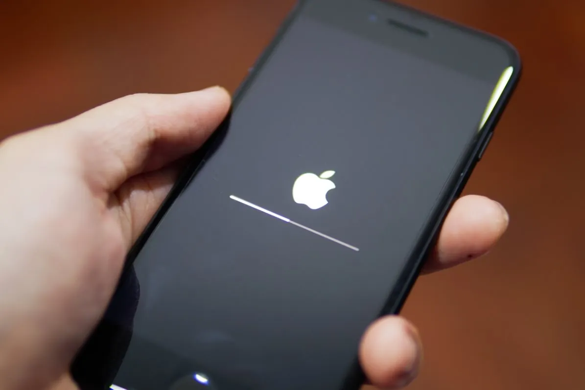 Zdjęcie Jak wyłączyć iPhone XR szybko i bez problemu – proste kroki dla każdego