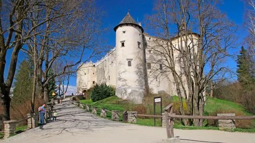Zdjęcie Zamek w Czorsztynie i Niedzicy: Historia, atrakcje i porady dla turystów