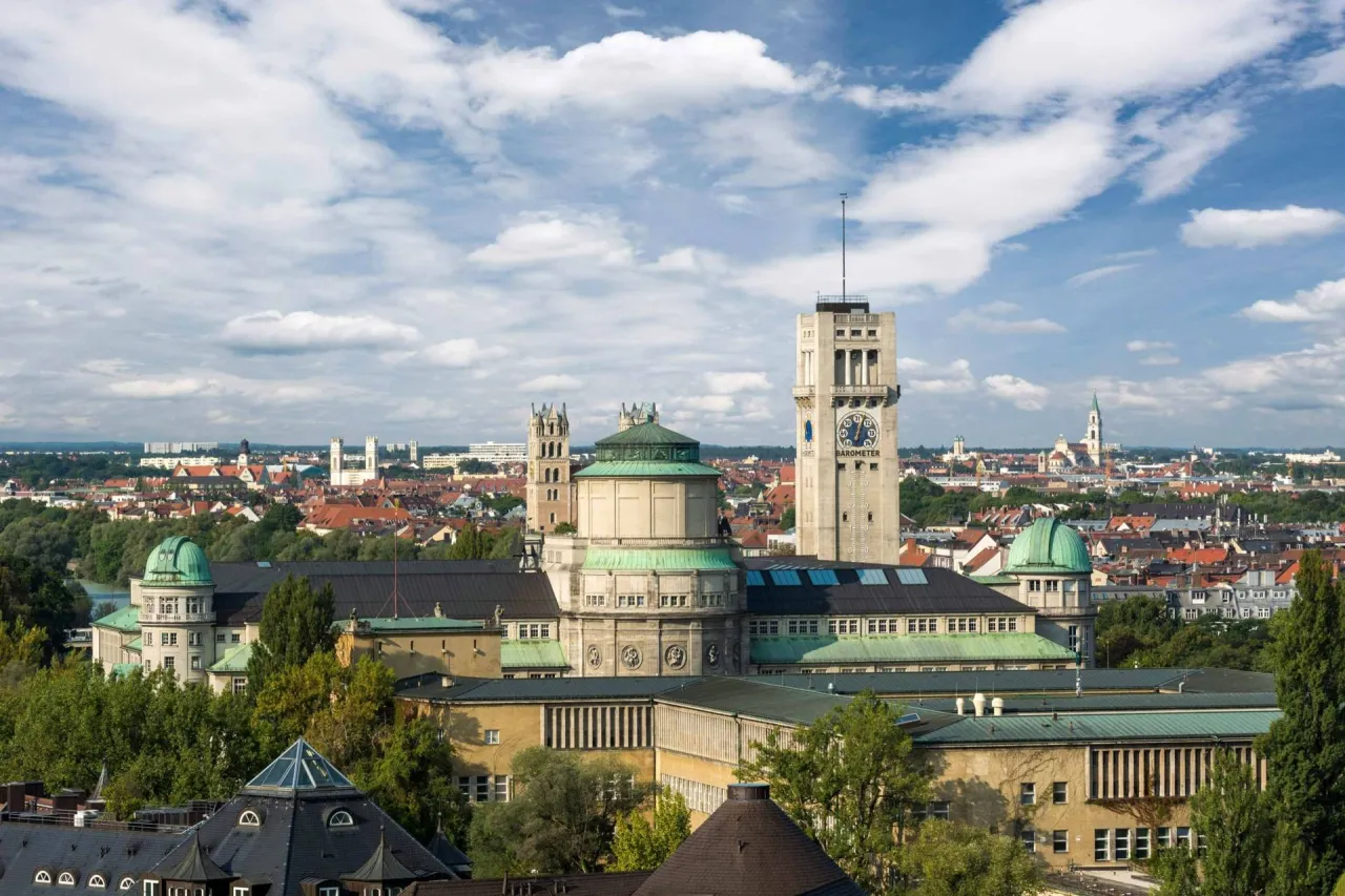Zdjęcie Jak zwiedzić po niemiecku: tłumaczenie i użycie w kontekście muzeów