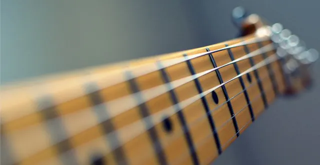 Zdjęcie Jak ustawić gryf w gitarze elektrycznej, aby uniknąć problemów z grą