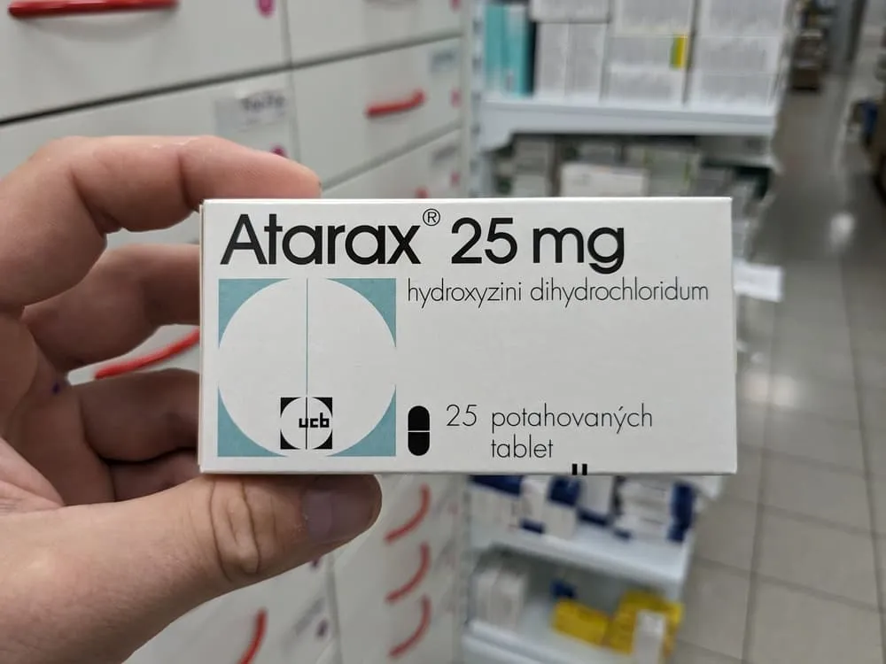 Zdjęcie Czy można pić alkohol przy antydepresantach? Ryzyko i skutki uboczne