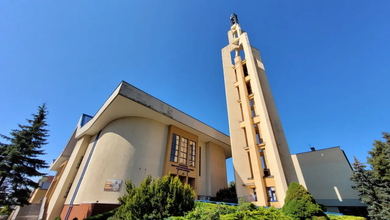 Zdjęcie Sanktuarium Jaworzno: Historia, godziny otwarcia i znaczenie miejsca