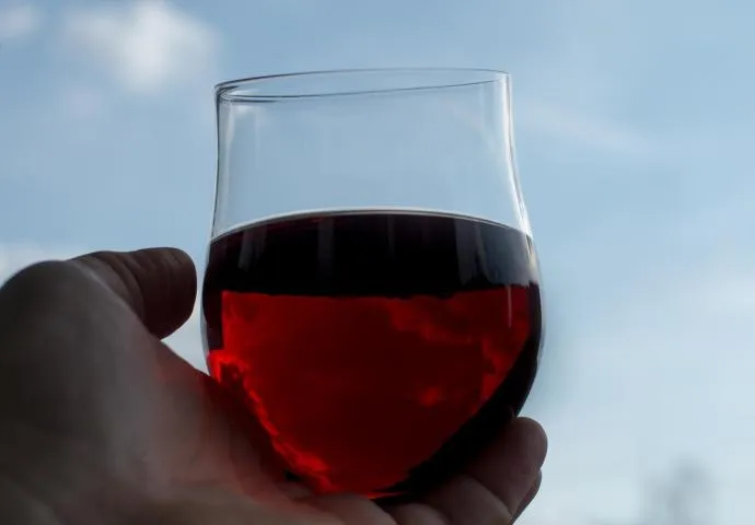 Zdjęcie Ile drinków można wypić bezpiecznie? Sprawdź, by uniknąć problemów zdrowotnych