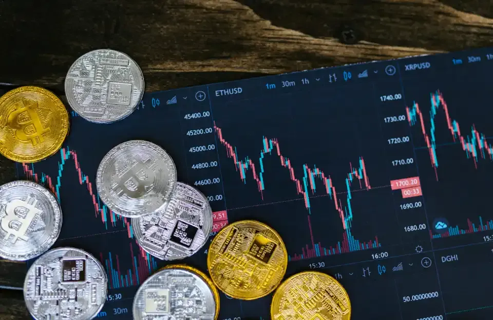 Zdjęcie Ile trzeba zainwestować w kryptowaluty: praktyczny poradnik dla początkujących