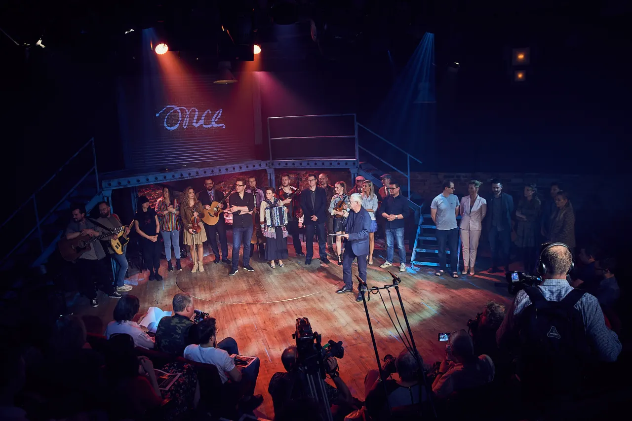 Zdjęcie Opinie o musicalu Once w Teatrze Roma – co mówią widzowie?