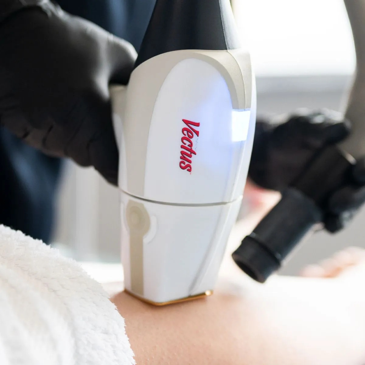 Zdjęcie Czy po depilacji laserowej można pić alkohol? Ważne informacje o ryzyku