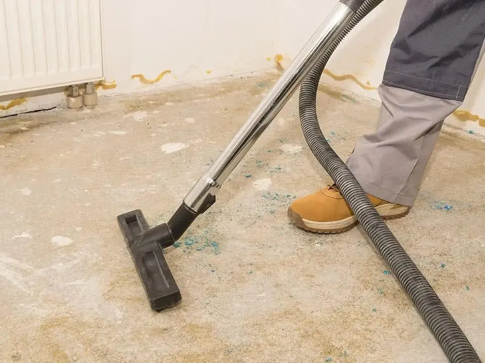 Zdjęcie Jak wylać wylewkę samopoziomującą - uniknij najczęstszych błędów