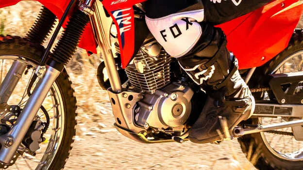 Zdjęcie Honda CRF 125 ile koni - poznaj moc silnika i porównaj modele