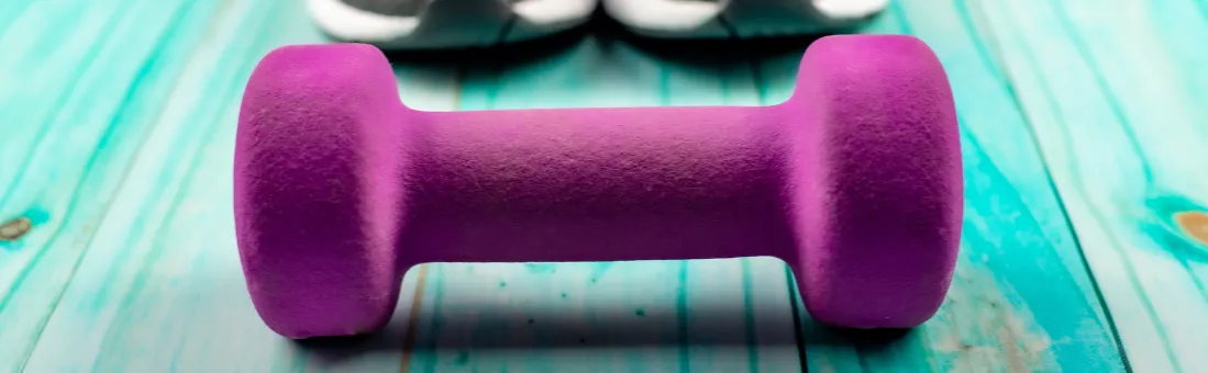 Zdjęcie Jakie hantle na początek dla kobiety: uniknij kontuzji i osiągnij sukces