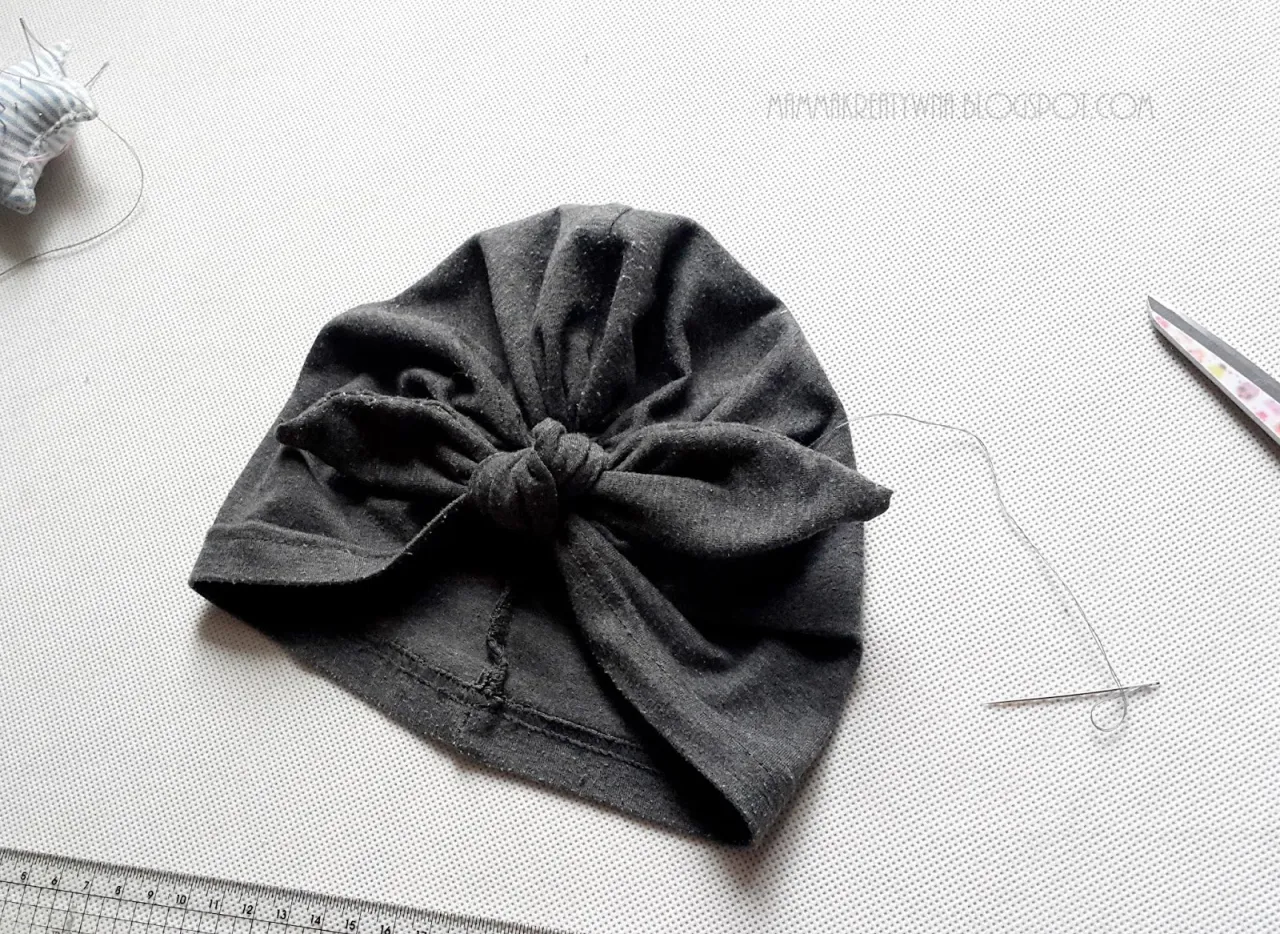 Zdjęcie Prosty turban z kokardą – szyj sama bez stresu i komplikacji