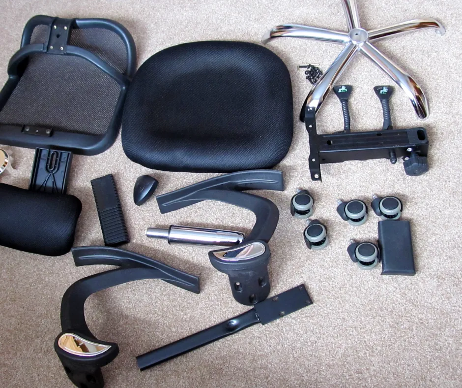 Zdjęcie Jak zdemontować oparcie krzesła? Poradnik krok po kroku