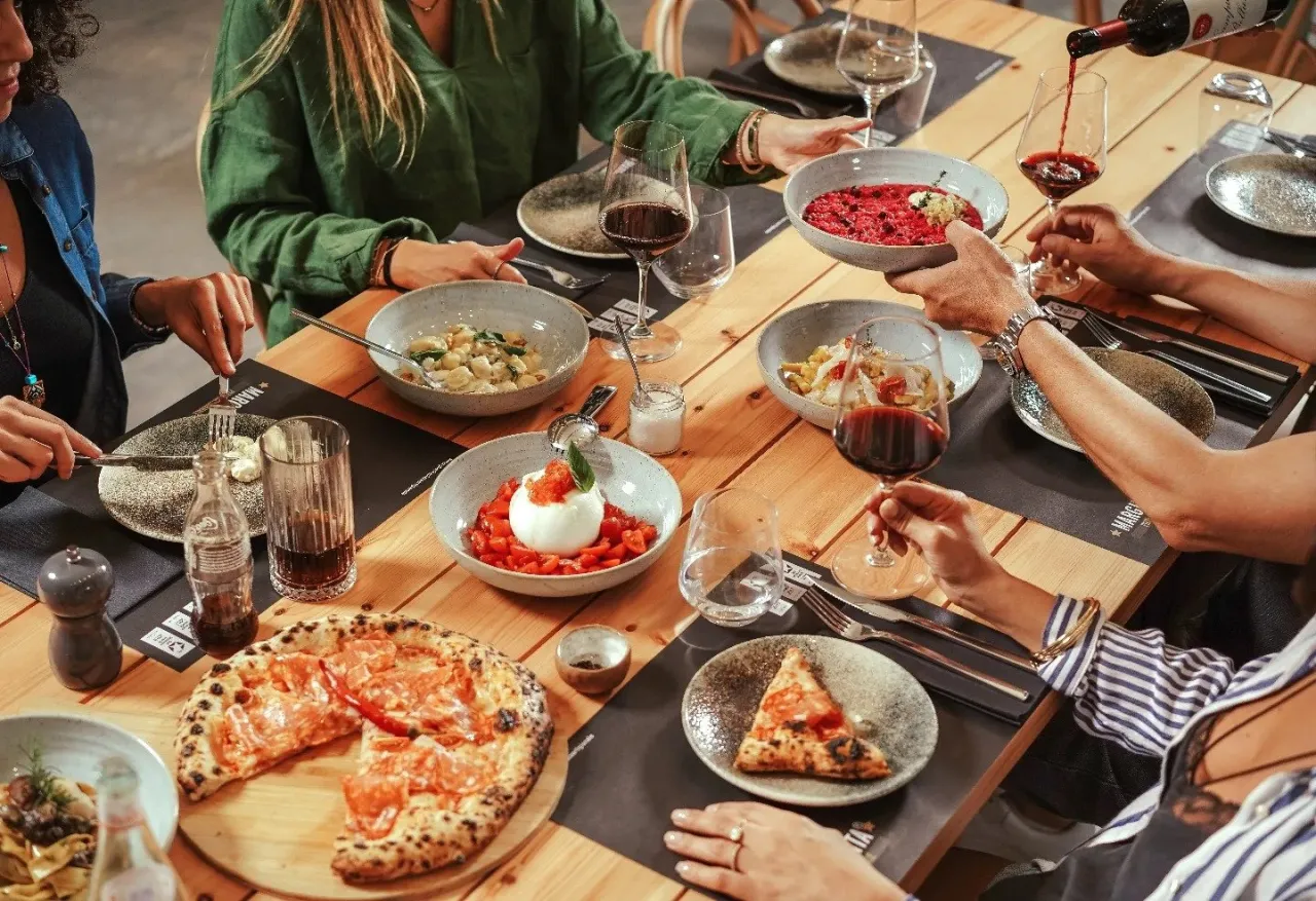 Zdjęcie Ayia Napa gdzie zjeść: Najlepsze restauracje, które musisz spróbować
