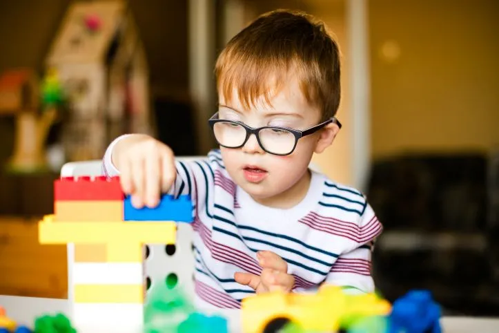 Zdjęcie Edukacja ucznia z niepełnosprawnością intelektualną w stopniu lekkim – co warto wiedzieć?