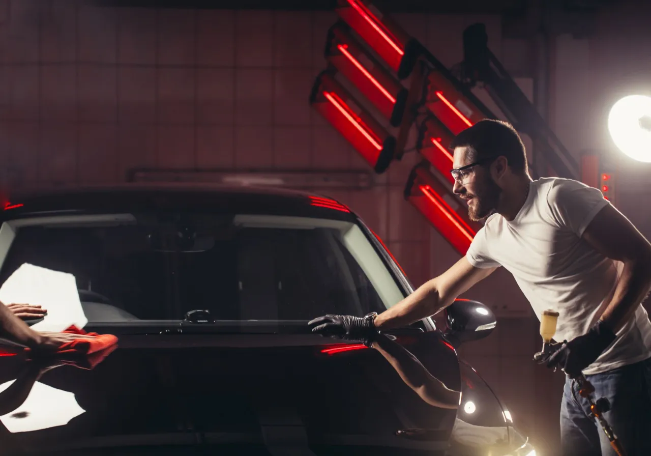 Zdjęcie Czy warto woskować samochód? Odkryj korzyści i porady na ten temat