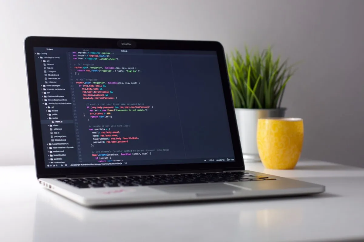 Zdjęcie Jak programować w HTML: Proste kroki do stworzenia własnej strony