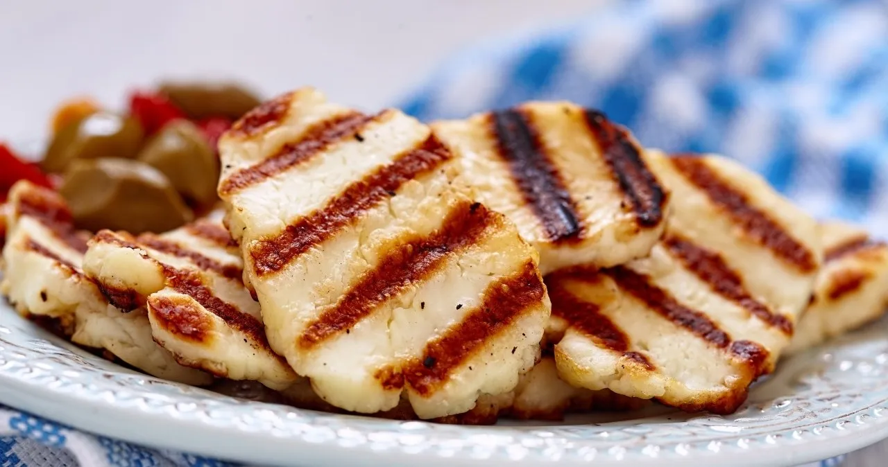 Zdjęcie Czy w ciąży można jeść ser halloumi? Bezpieczne porady i ryzyka