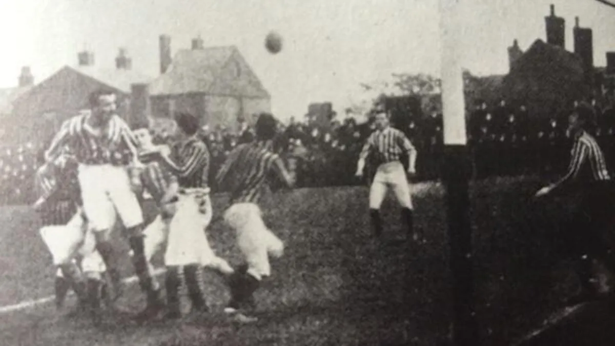 Zdjęcie El origen del f&uacute;tbol: &iquest;Fue en 1863 o mucho antes? Desc&uacute;brelo