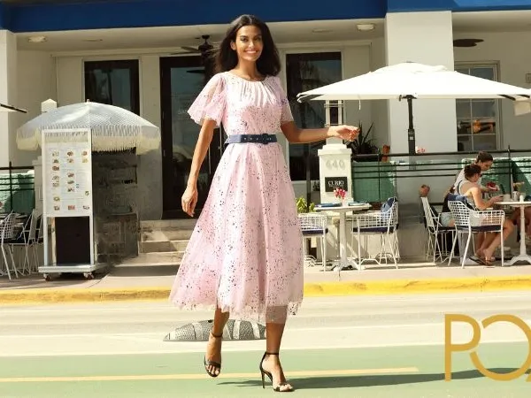 Zdjęcie Jakie sukienki modne będą w nadchodzących sezonach? Sprawdź najnowsze trendy