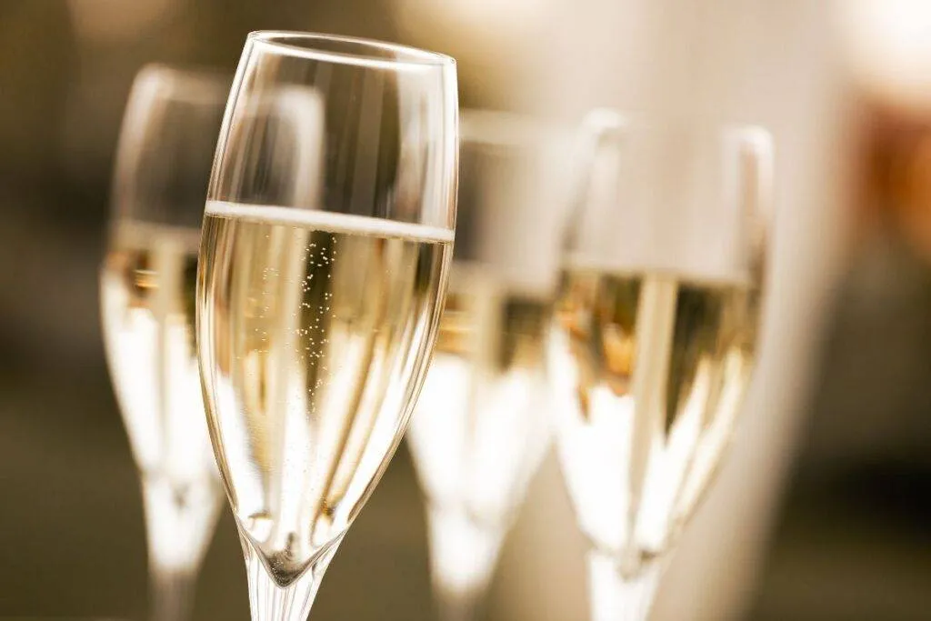 Zdjęcie Prosecco bez alkoholu: Czy smakuje jak oryginał? Test 5 marek