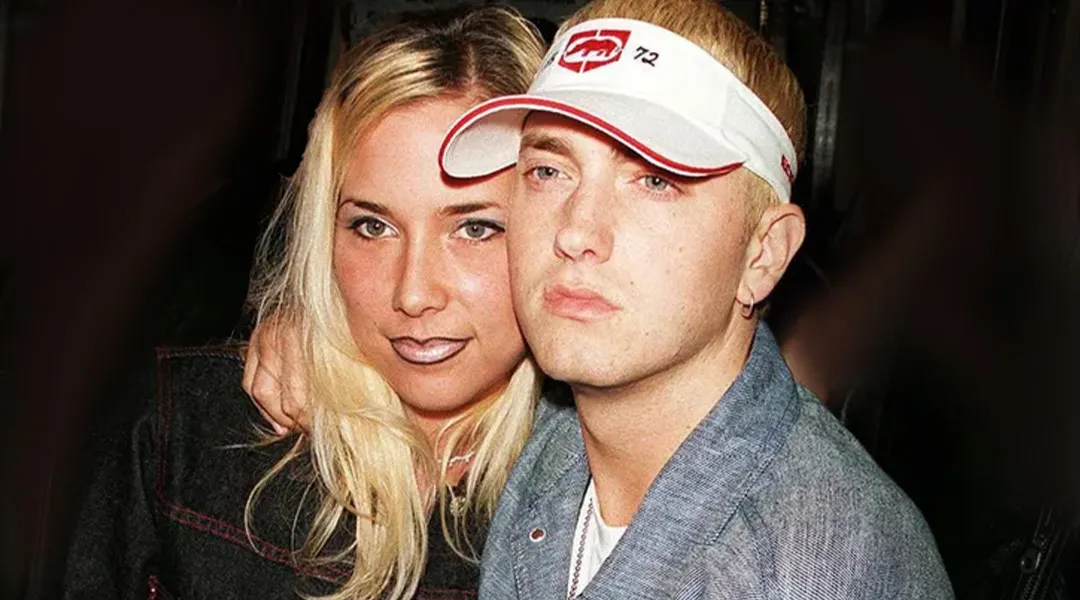 Zdjęcie Eminem: Kim jest legenda hip-hopu? Odkryj jego historię.