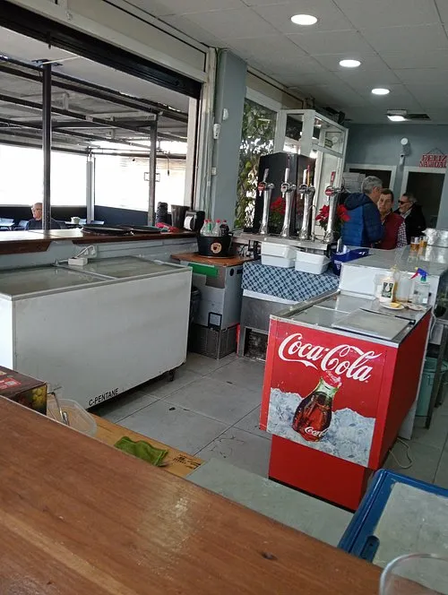 Zdjęcie La Mar de Gambas Sevilla: Deliciosas tapas y ambiente único