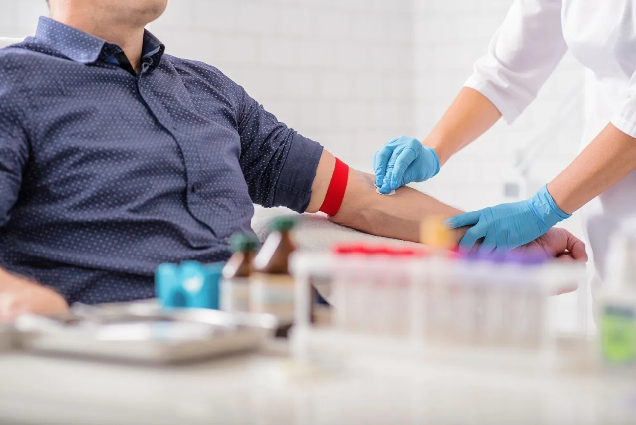 Zdjęcie Kiedy po antybiotyku można zrobić badanie krwi i co warto wiedzieć