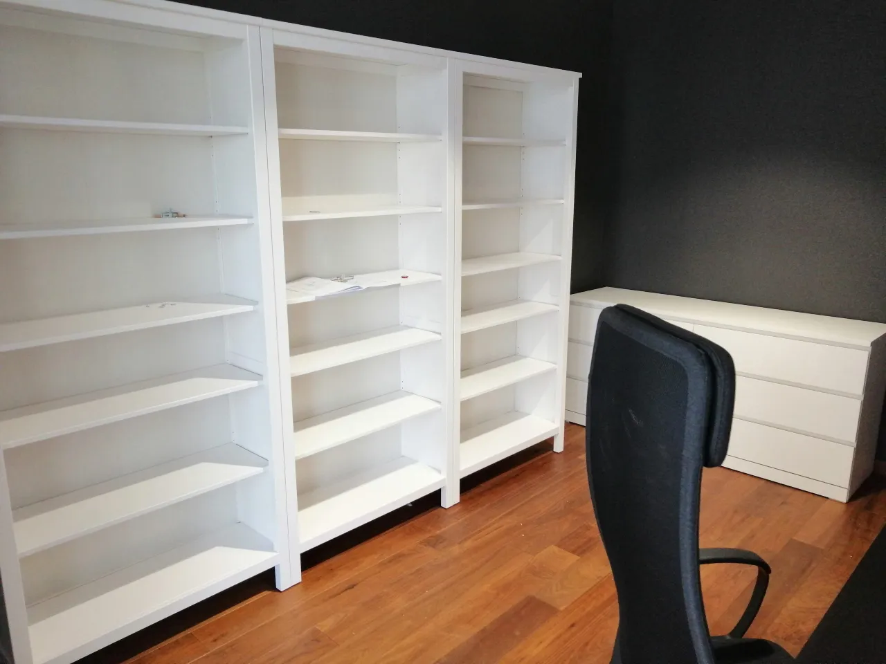 Zdjęcie Ile kosztuje składanie mebli IKEA? Sprawdź ceny i ukryte koszty