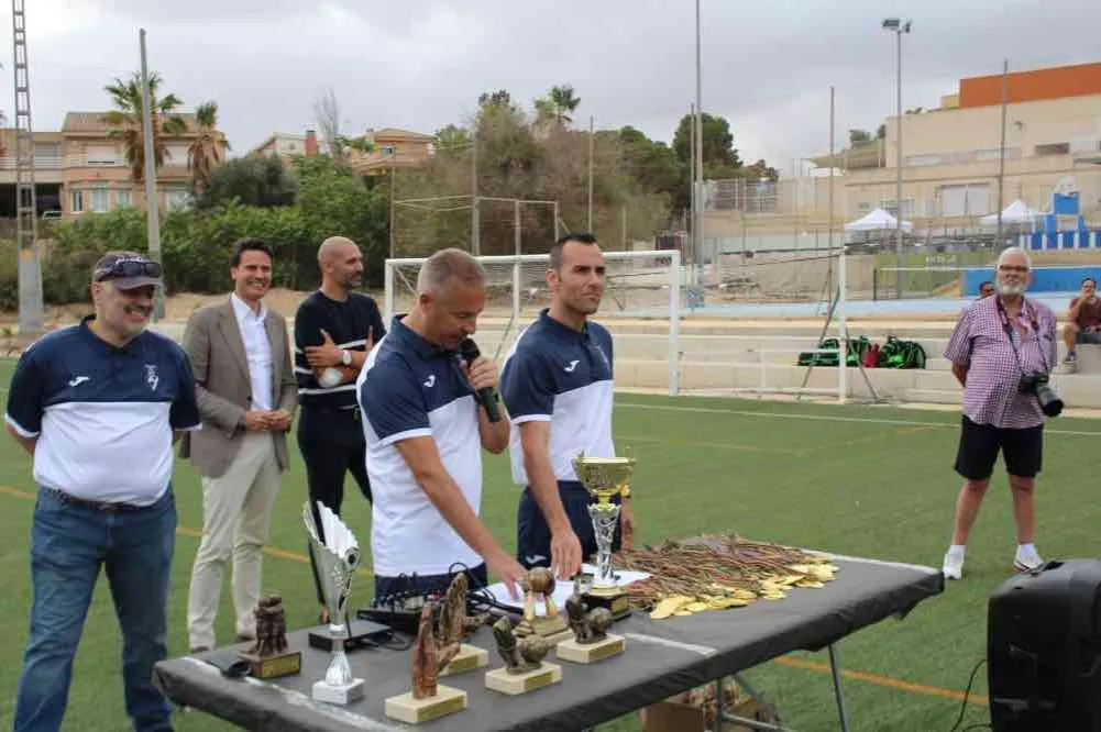 Zdjęcie Campo de fútbol Altorreal: historia, instalaciones y su legado deportivo