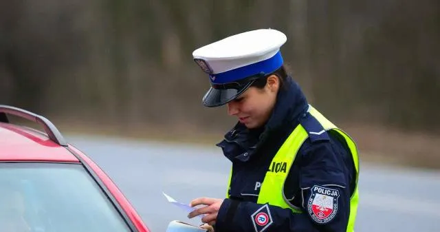Zdjęcie Kiedy policja zabiera prawo jazdy na 3 miesiące i jakie są tego skutki