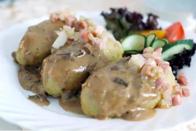 Zdjęcie Najlepsze miejsca, gdzie zjeść w Żyrardowie – odkryj smaki regionu