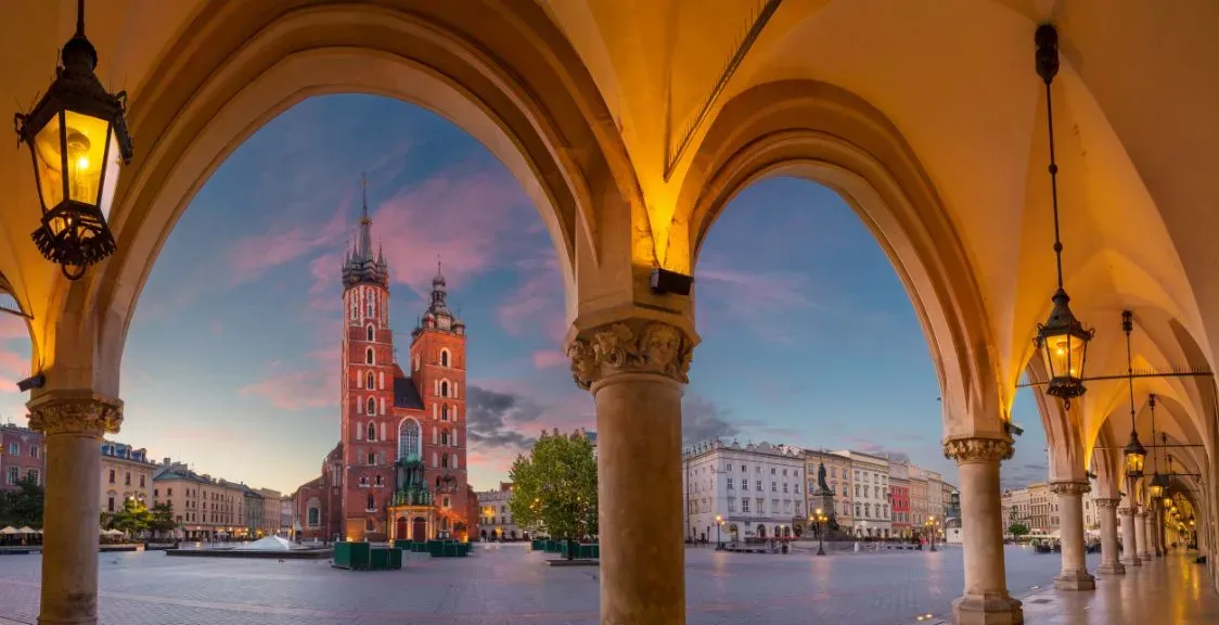 Zdjęcie Jak odebrać kogoś z lotniska Balice bez stresu i problemów?