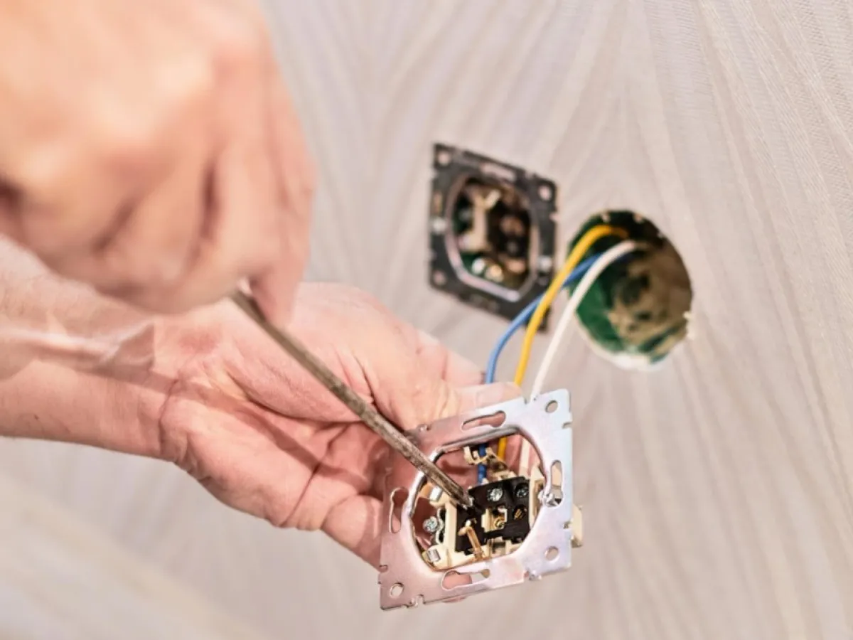 Zdjęcie Ile kosztuje oświadczenie elektryka? Zaskakujące ceny i czynniki wpływające na koszt